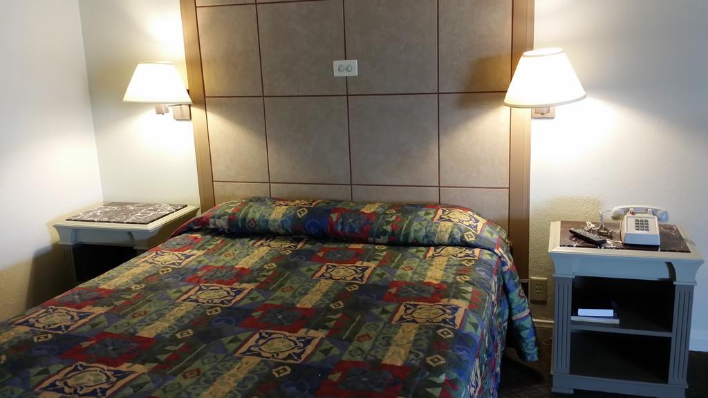 Brunner'S Inn And Suites Эль-Сентро Экстерьер фото